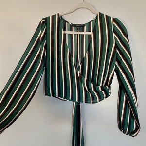 Forever 21 Contemporary Green Long Sleeve Crop